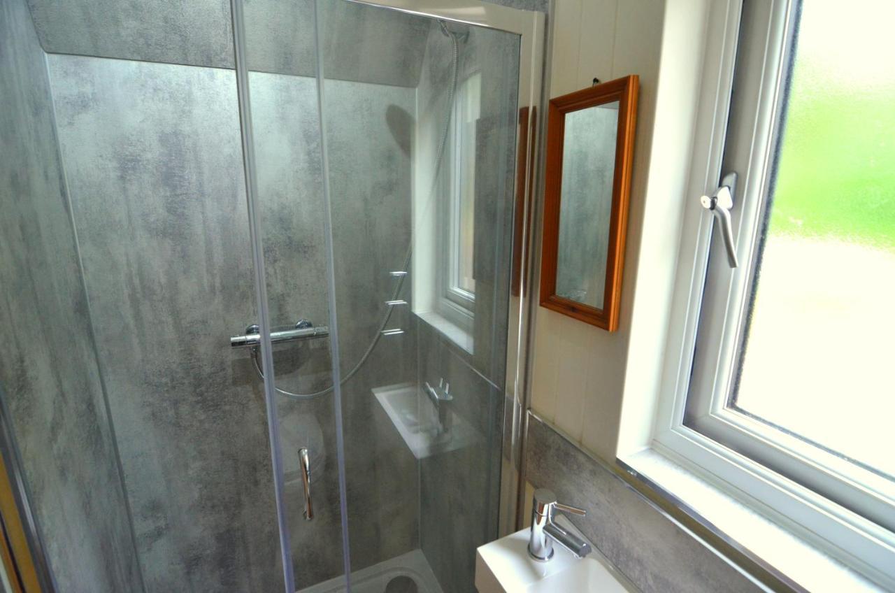 Glenfinnan Retreats, Ash Cabin Ngoại thất bức ảnh